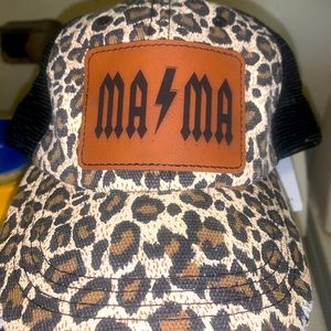 Women’s MAMA leopard hat
